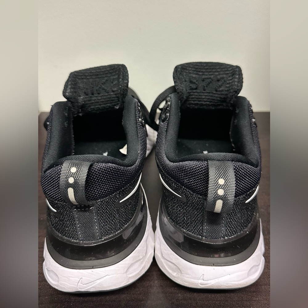 Nike react Women’s Black, Size 8.5 - Picture 4 of 11